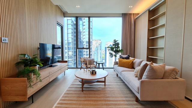 The Strand Thonglor Condo is a high rise condo next to BTS Thonglor