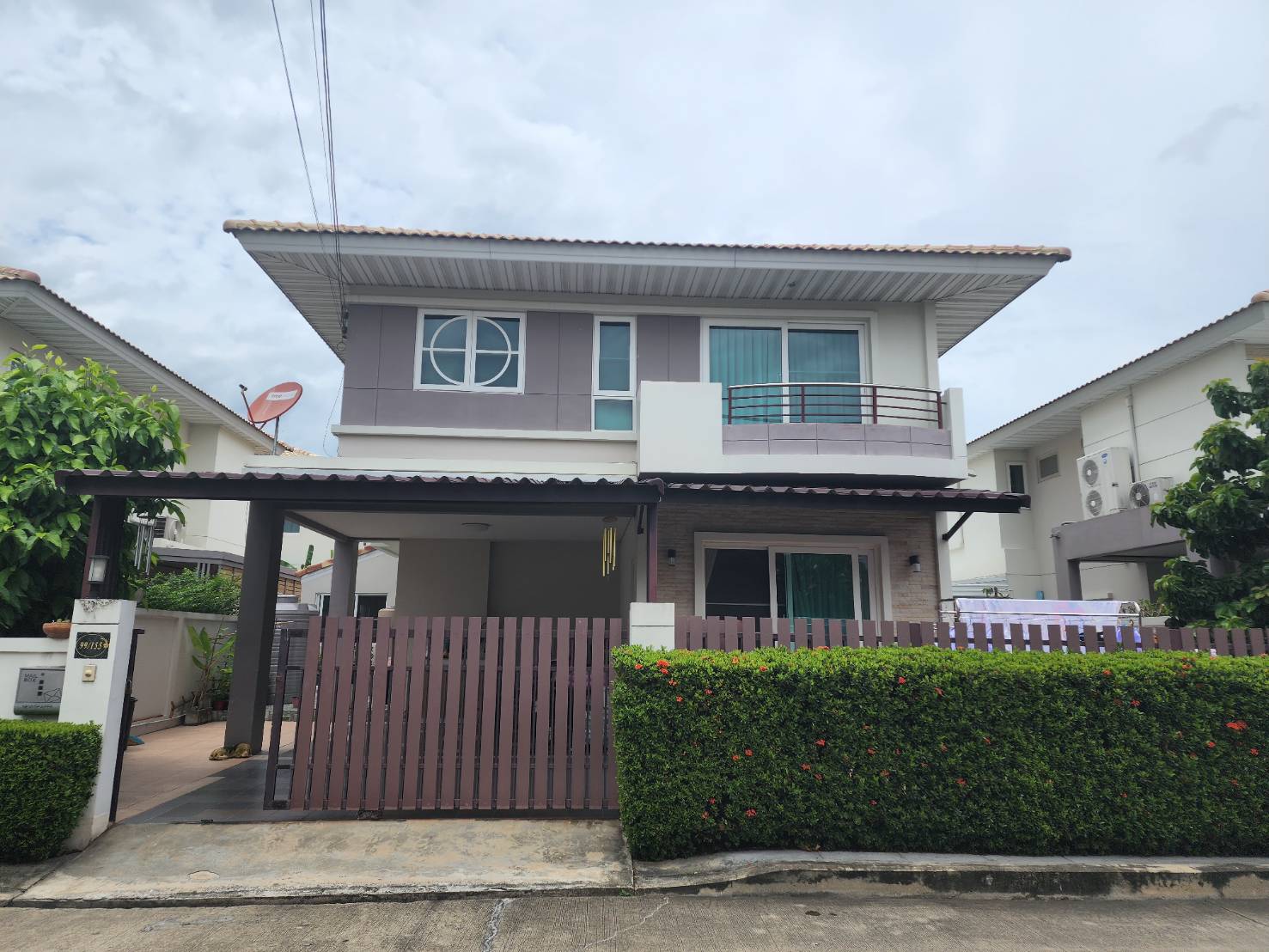 บ้าน ศุภาลัย พาร์ควิลล์ วงแหวน-ราชพฤกษ์ 4 BEDROOM 5900000 BAHT ไม่ไกลจาก – สนามบินดอนเมือง – เมเจอร์ ฮอลลีวุด – เซ็นทรัล แจ้งวัฒนะ – อิมแพค เมืองทองธานี – ฟลอร่า วิลล์ ชวนชื่น สภาพแวดล้อมดี ตกแต่่งพร้อมอยู่