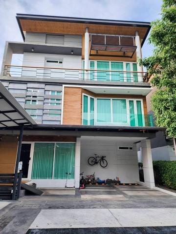 ขายบ้านเดี่ยว 3 ชั้น The Gallery House Pattern ลาดพร้าวซอย1 เนื้อที่ใช้สอย 350ตร.ม 5ห้องนอน 6ห้องน้ำ เขตจตุจักร ใกล้MRTลาดพร้าว