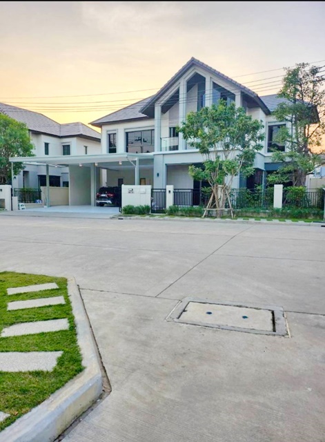 บ้านใหญ่ที่สุดในโครงการ พัฒนาการ 93-97 ให้เช่าใหญ่ที่สุด บ้านสวยแปลงมุม 5นอน เฟอร์ครบ 6น้ำ 395ตรม.