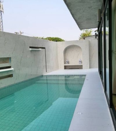 Pool villa สไตล์โมเดิร์น 2 ชั้น ทันสมัย เรียบหรู สุดชิล เป็นส่วนตัว บรรยากาศดีมาก เฟอร์นิเจอร์ครบครัน