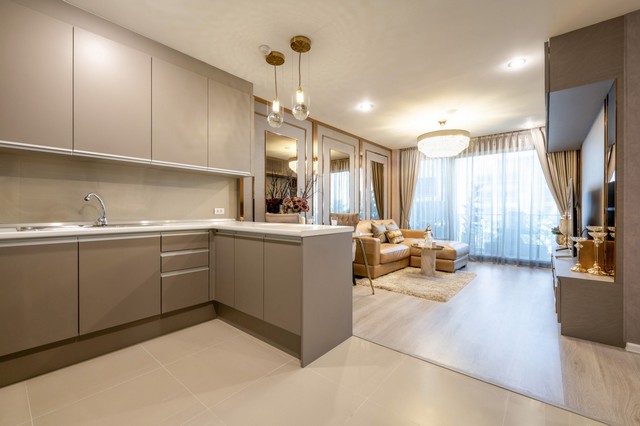 ประกาศขาย Happy Condo ลาดพร้าว 101 แบบ 2 นอน เลี้ยงสัตว์ได้ Furniture Built in brand names