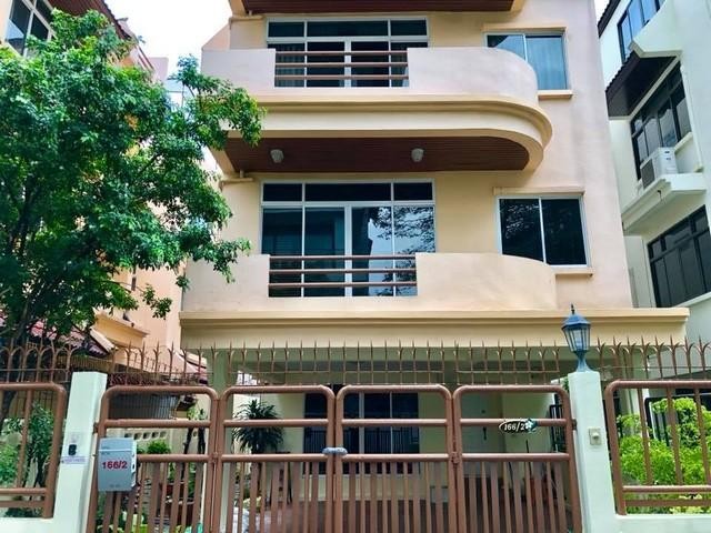 บ้านให้เช่า บ้านเดี่ยว 4 ชั้น ย่านพร้อมพงษ์ สุขุมวิทซอย31 fully furnished ใกล้BTSพร้อมพงษ์ ใกล้The Emquartier