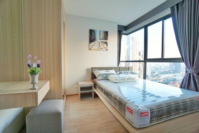 Ideo O2 spacious clean livable 27th floor BTS Bangna