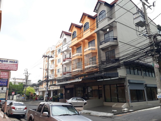 363ForRent อาคารพาณิชย์ มุม ลาดพร้าว107 บางกะปิ ติดป้ายโฆษณาข้างตึกได้ เหมาะค้าขาย เนื้อที่ 32ตร.วา ตึก4ชั้น 4นอน3น้ำ หน้ากว้าง 4.5ม.ลึก12ม.