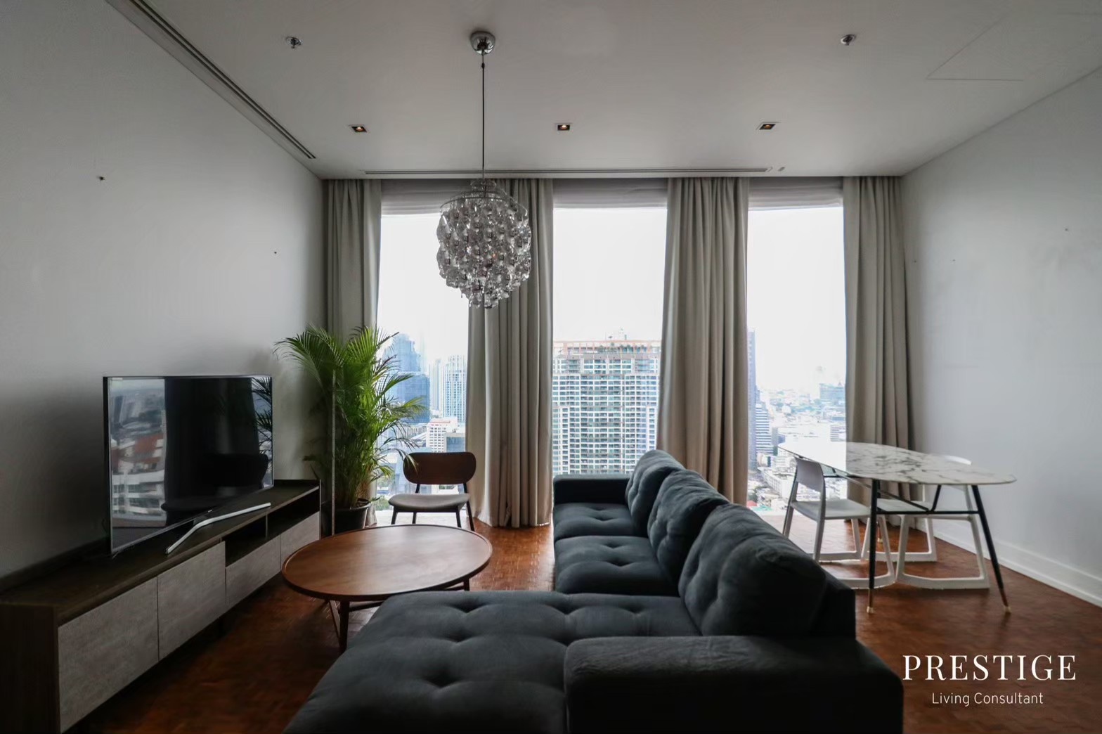 ขาย คอนโด The Ritz-Carlton Residences Bangkok รูปแบบ 2 ห้องนอน