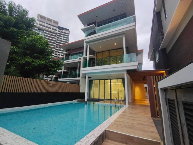 ขายบ้านใกล้ทะเล บางพระ ชลบุรี ตำบลแสนสุข อำเภอเมือง ชลบุรี Pool villa ขนาด 100 ตารางวา 5 นอน 5 น้ำ พื้นที่ใช้สอย 455 ตรม.