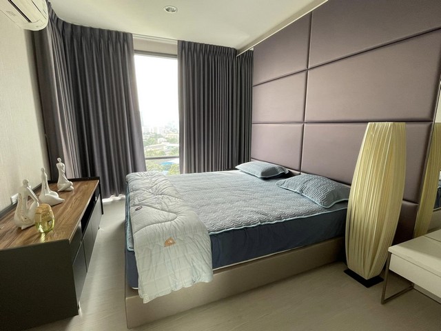 Rhythm Sukhumvit 42 peaceful spacious private 15th floor BTS Ekkamai