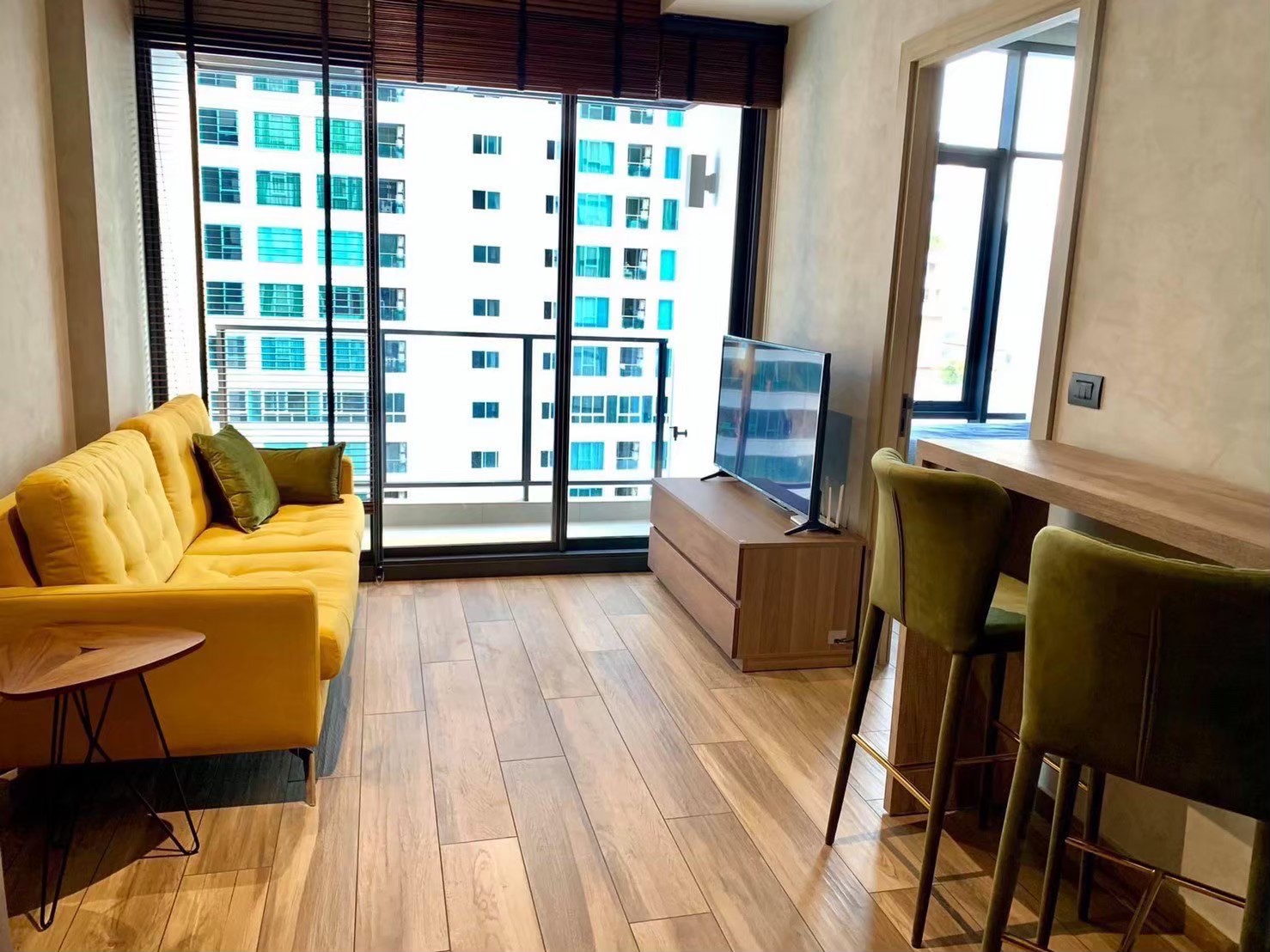 ขาย คอนโดหรู The Lofts Asoke รูปแบบ 1 ห้องนอน ใกล้รถไฟฟ้า 200 เมตร