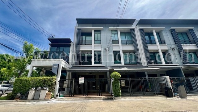 P1 บ้านกลางเมือง รัตนาธิเบศร์ ทาวน์โฮม 3 ชั้น หลังมุม