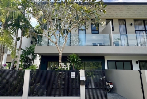 New modern 3 Beds 3 Baths House – FOR RENT