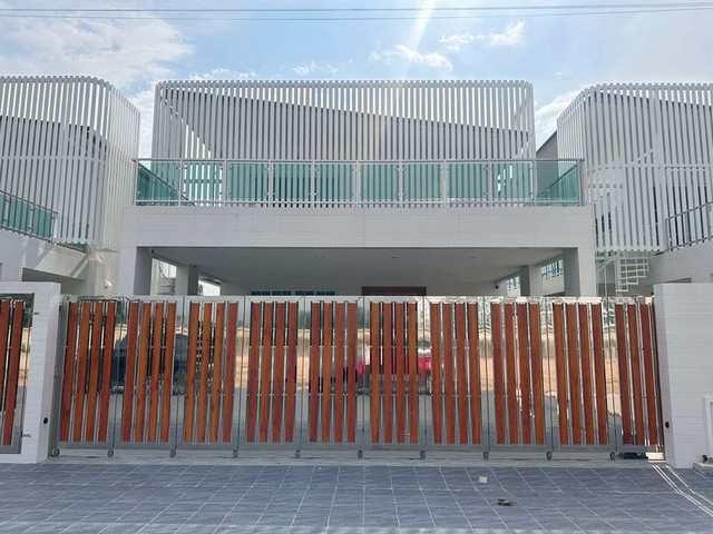 บ้านเช่าพร้อมสระ่ว่ายน้ำส่วนตัวสไตล์ luxuryสามารถเช่าปล่อยรายวันไ