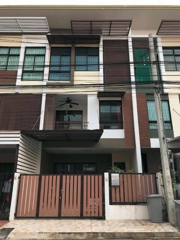 ขายพร้อมผู้เช่าทาวน์โฮม 3 ชั้น ม.ซิกเนเจอร์ เพชรเกษม 69