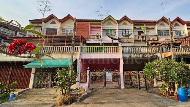 ทาวน์เฮ้าส์ หมู่บ้าน ทัศนีย์นิเวศน์ ซอย ประชาอุทิศ 121