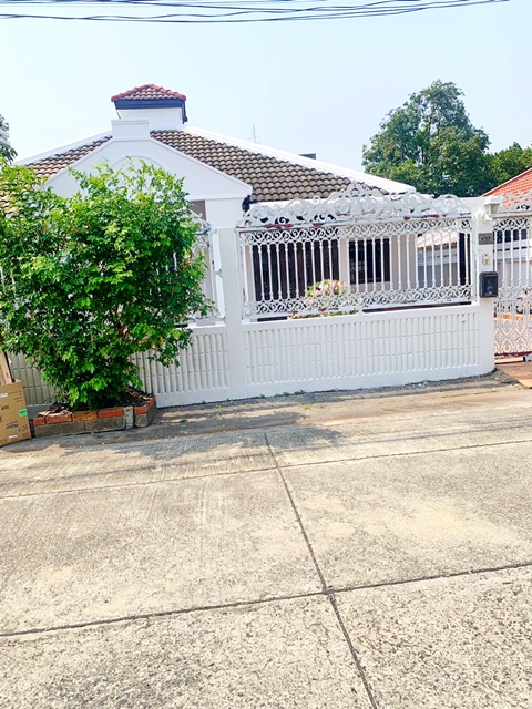 บ้านเดี่ยวซอยบางนา-ตราด 14-20 ให้เช่า ติด BITEC บางนา ขนาดใหญ่70