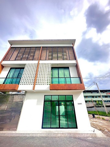 ขายถูก ทาวน์โฮม 3 ชั้น แจ้งวัฒนะ 6 วิภาวดี บางเขน หลักสี่ ใกล้รถ