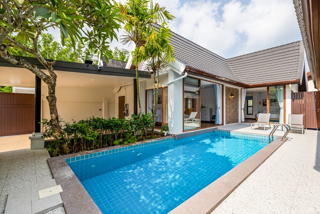 Newly renovation 3 bedrooms villa for rent at Cherngtaley Phuket
