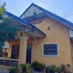 ขายบ้านเดี่ยว 2 หลัง ในเนื้อที่ 300 ตารางวา