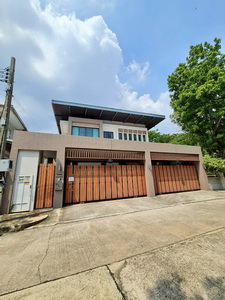 นันทวัน ศรีนครินทร์ อ.เมืองสมุทรปราการ จ.สมุทรปราการ