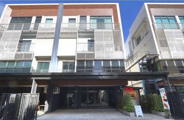 ขายโฮมออฟฟิศ 4 ชั้น เอกมัย – รามอินทรา ขายเพียง 17 ล้านบาท