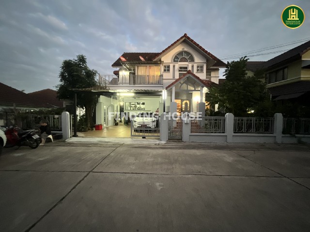 ขายบ้าน หมู่บ้านเทอเรสฮิลล์ ศรีราชา ทำเลดี บ้านหลังมุม