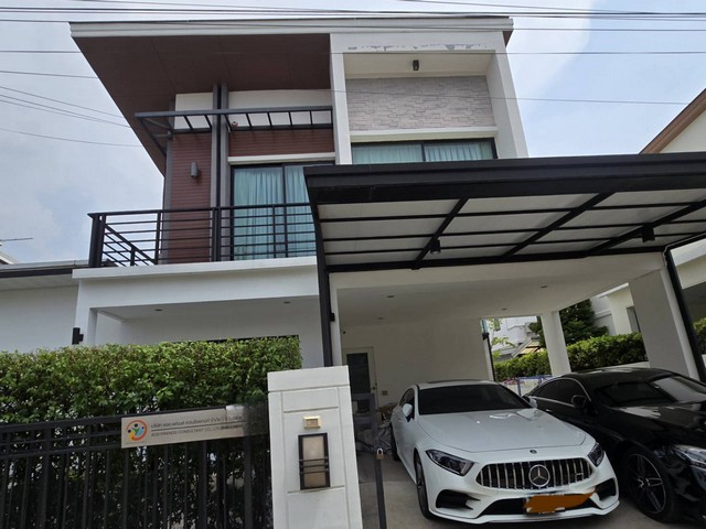 ให้เช่า บ้านเดี่ยว2ชั้น 51ตรว. อยู่ถ.เฉลิมพระเกียรติ ร.9