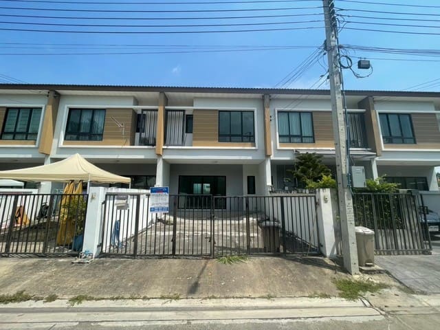 ขาย บ้านเดี่ยว 2 ชั้น หมู่บ้านฉัตรหลวง 10