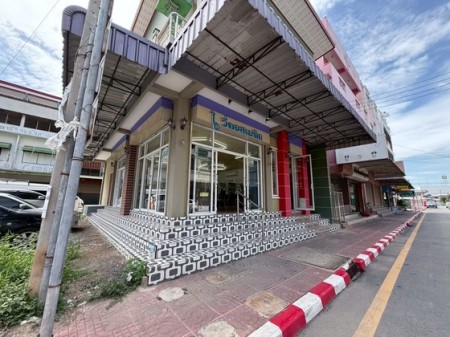 ขายตึกแถวอ่างทอง เพื่อการลงทุน ตึกมุมสวย ติดถนนใหญ่ วิเศษชัยชาญ