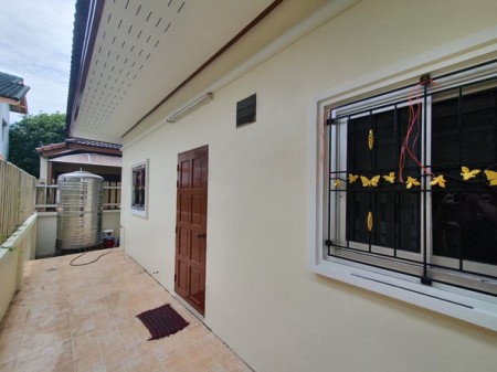 ขายบ้านเดี่ยว 2 ชั้น หมู่บ้านศรีนครินทร์ ศรีราชา, บ้านเดี่ยวใกล้แหล่งช้อปปิ้ง โรบินสัน เซ็นทรัล ศรีราชา