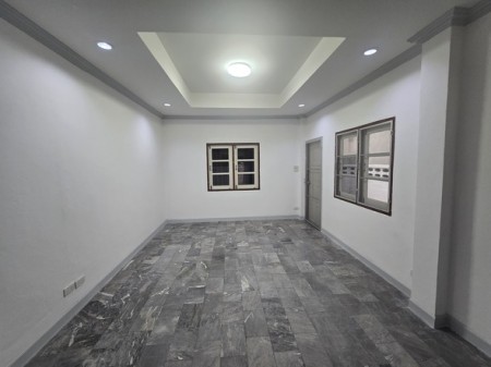 บ้านมือสองรามคำแหง สำหรับครอบครัวใหญ่ บ้านใหญ่เนื้อที่เยอะ หายาก ขายหรือให้เช่า