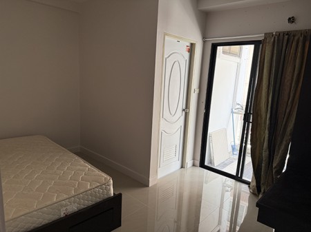 , (คอนโดให้เช่า ย่านบางซื่อ กรุงเทพฯ) 出售或出租 曼谷邦赐–陶奔区公寓 ( ขายหรือให้เช่า คอนโดย่านบางซื่อ-เตาปูน)