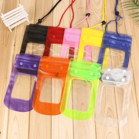 รับผลิตซองกันน้ำสกรีนโลโก้ราคาถูก งานพรีเมี่ยมสำหรับสงกรานต์ ที่ “แจกแล้วคนหยิบใช้จริง” ไม่ใช่ของแถมที่วางทิ้ง! ขอแบบสกรีนโลโก้ฟรี