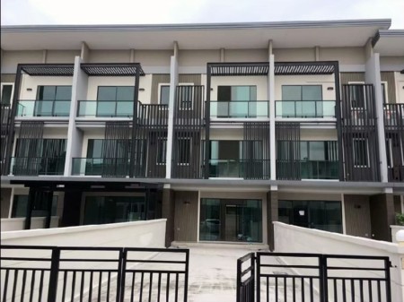 ขายด่วนทาวน์โฮมนนทบุรี ราคาถูก Town Avenue Merge รัตนาธิเบศร์ บ้านมือสองสภาพใหม่ แสนสิริ