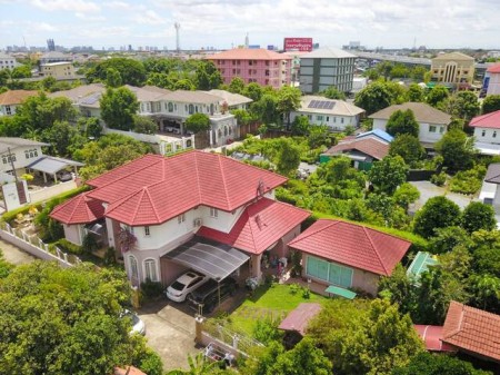 เจ้าของขายเอง รับนายหน้า 3% ขายที่ดินพร้อมบ้าน ตรงข้าม Central Westville
