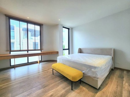 ทาวน์โฮม ขาย รายล้อมด้วยโรงเรียนนานาชาติ Luxury-townhome-Rama3-For-Home-office ทาวน์โฮมหรูพระราม3 ใกล้สาทรสีลม Luxury-Townhome-Located-in-the-heart-ofRamaIII–Sathupradit