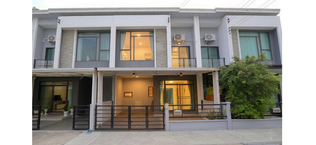 ขาย ทาวน์โฮม ทาวน์โฮมพลีโน่ราคาถูก ทาวน์โฮมAPราคาคุ้ม เพียง3.4ล้าน คุ้มกว่าทุกหลังในโครงการ พร้อมอยู่ของแถมครบ